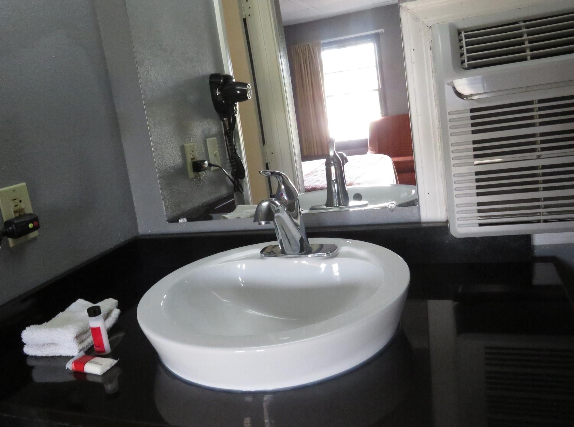 Travelodge By Wyndham Walterboro Εξωτερικό φωτογραφία