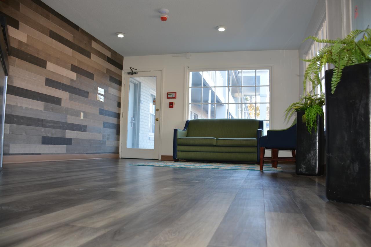Travelodge By Wyndham Walterboro Εξωτερικό φωτογραφία